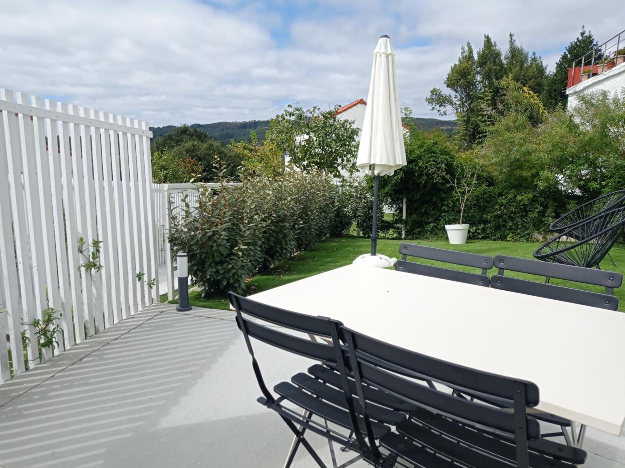 Casas Turisticas Lar Jardin - Parking Privado 圣地亚哥－德孔波斯特拉 外观 照片