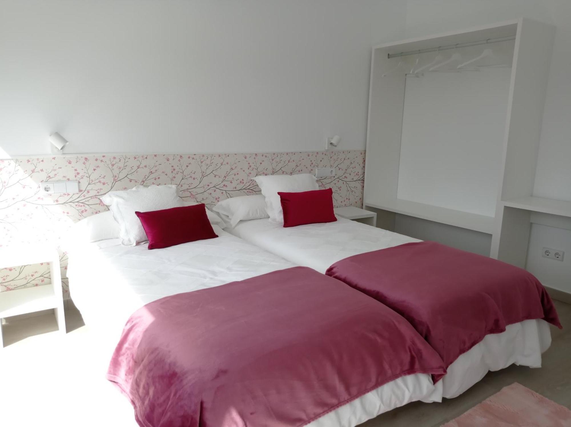 Casas Turisticas Lar Jardin - Parking Privado 圣地亚哥－德孔波斯特拉 外观 照片